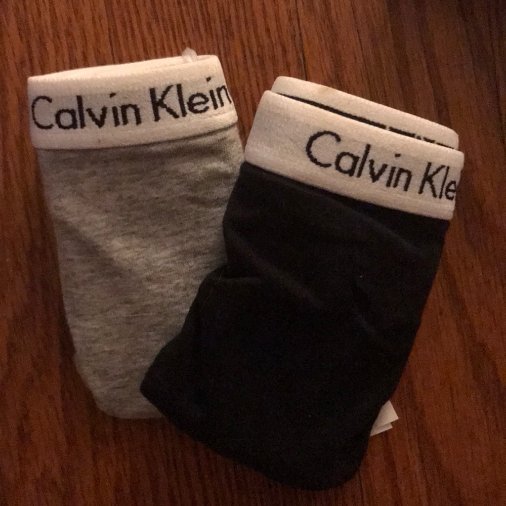 2 pair of Calvin Klein Thongs NWT